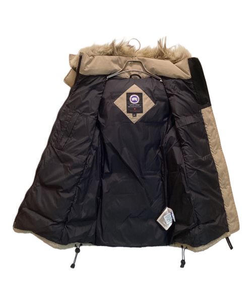 CANADA GOOSE（カナダグース）CANADA GOOSE (カナダグース) ダウンジャケット ベージュ サイズ:Sの古着・服飾アイテム