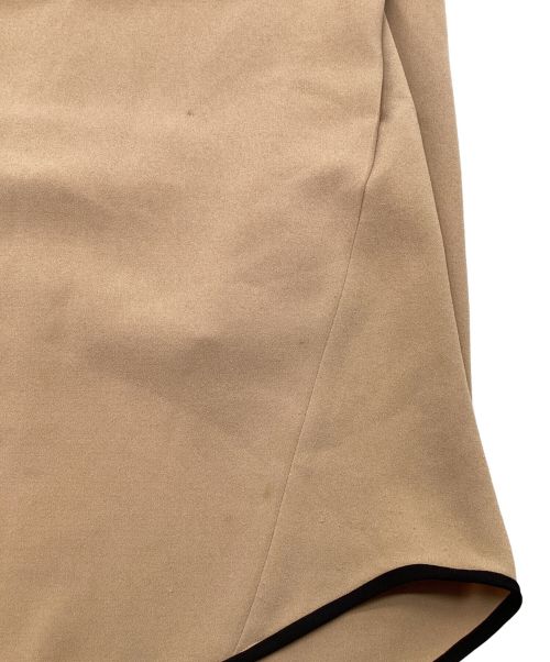 mame（マメ）mame (マメ) 袖フラワーレースワンピース　バイカラー　バックボタン　ひざ丈 ベージュ サイズ:2の古着・服飾アイテム