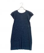 PLEATS PLEASEプリーツプリーズ）の古着「透かしカットワーク プリーツワンピース チュニック ノースリーブ」｜グリーン