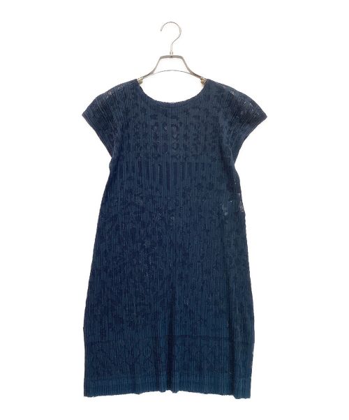 PLEATS PLEASE（プリーツプリーズ）PLEATS PLEASE (プリーツプリーズ) 透かしカットワーク プリーツワンピース チュニック ノースリーブ グリーン サイズ:3の古着・服飾アイテム