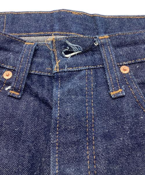 LEVI'S（リーバイス）LEVI'S (リーバイス) 66後期 501デニム ポケット裏チェーン スモールe 赤耳 ボタン裏刻印無し 70's 79年製 USA製 インディゴ サイズ:W31の古着・服飾アイテム