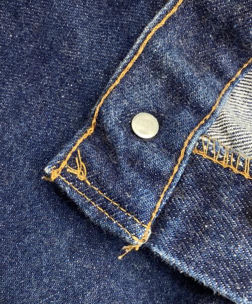 LEVI'S（リーバイス）LEVI'S (リーバイス) 501ヴィンテージデニム ボタン裏524 スモールe バックポケット裏チェーンステッチ 赤耳 80’s USA製 インディゴ サイズ:W29の古着・服飾アイテム