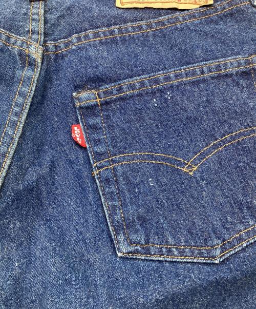 LEVI'S（リーバイス）LEVI'S (リーバイス) 501ヴィンテージデニム ボタン裏524 スモールe バックポケット裏チェーンステッチ 赤耳 80’s USA製 インディゴ サイズ:W29の古着・服飾アイテム