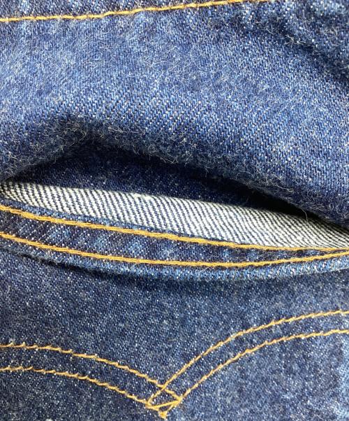 LEVI'S（リーバイス）LEVI'S (リーバイス) 501ヴィンテージデニム ボタン裏524 スモールe バックポケット裏チェーンステッチ 赤耳 80’s USA製 インディゴ サイズ:W29の古着・服飾アイテム