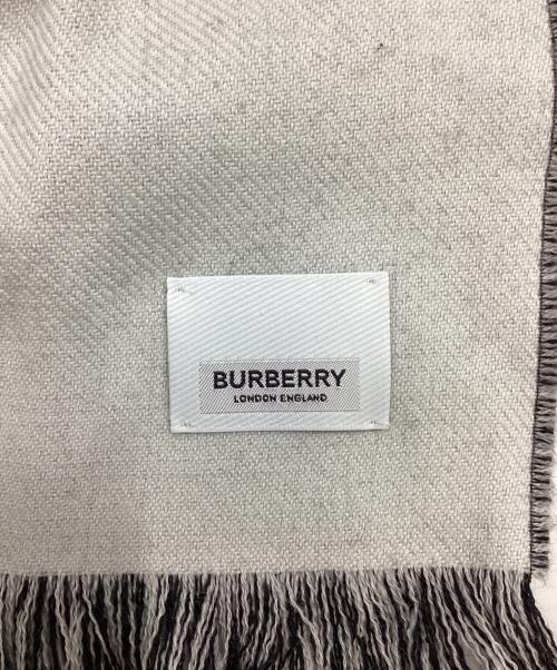 BURBERRY（バーバリー）BURBERRY (バーバリー) ウール リバーシブルロゴマフラー ブラック×ホワイトの古着・服飾アイテム