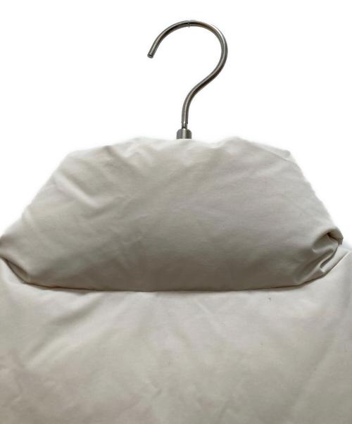 DESCENTE ddd（デサントディーディーディー）DESCENTE ddd (デサントディーディーディー) IENA (イエナ) 別注 ダウンベスト ホワイト サイズ:Mの古着・服飾アイテム