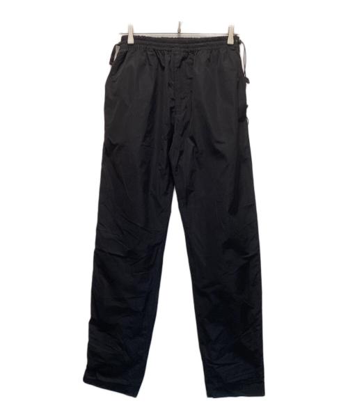 WHITE MOUNTAINEERING（ホワイトマウンテ二アニング）WHITE MOUNTAINEERING (ホワイトマウンテ二アニング) TAFFETA DRAWSTRING SHIRRING PANTS ブラックの古着・服飾アイテム