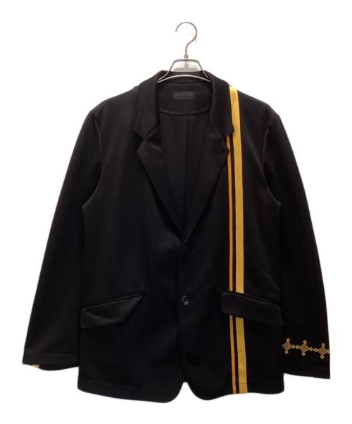 s'yte（サイト）s'yte (サイト) PE/SMOOTH JERSEY GEOMETRIC PATTERN EMBROIDERY VERTICAL TAPE LINE 2BS JACKET ブラック サイズ:3の古着・服飾アイテム