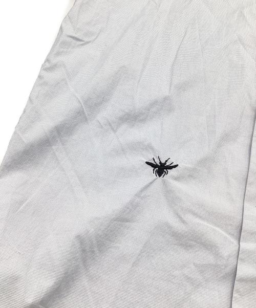 DIOR HOMME（ディオール オム）DIOR HOMME (ディオール オム) Bee刺繍 比翼ドレスシャツ ブルー サイズ:37の古着・服飾アイテム