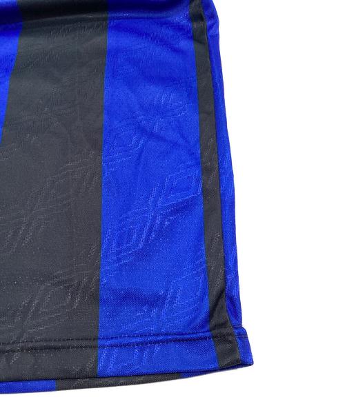 UMBRO（アンブロ）UMBRO (アンブロ) サッカーユニフォーム ブルー×ブラック サイズ:Mの古着・服飾アイテム