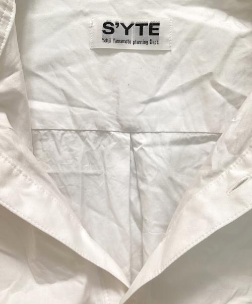 s'yte（サイト）s'yte (サイト) コットンブロードダブルポケットシャツ ホワイト サイズ:4の古着・服飾アイテム