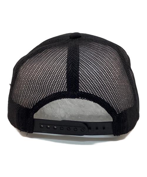 GALLERY DEPT（ギャラリー デプト）GALLERY DEPT (ギャラリー デプト) 反転ロゴプリントトラッカーメッシュキャップ ブラックの古着・服飾アイテム