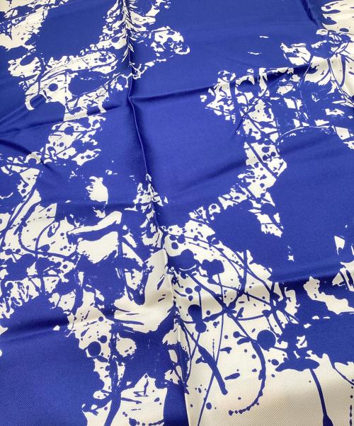 HERMES（エルメス）HERMES (エルメス) カレ90 Cheval surprise 思いがけない馬 ホワイト×ブルーの古着・服飾アイテム