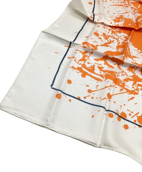 HERMES（エルメス）HERMES (エルメス) カレ90 Cheval surprise 思いがけない馬 ホワイト×オレンジの古着・服飾アイテム