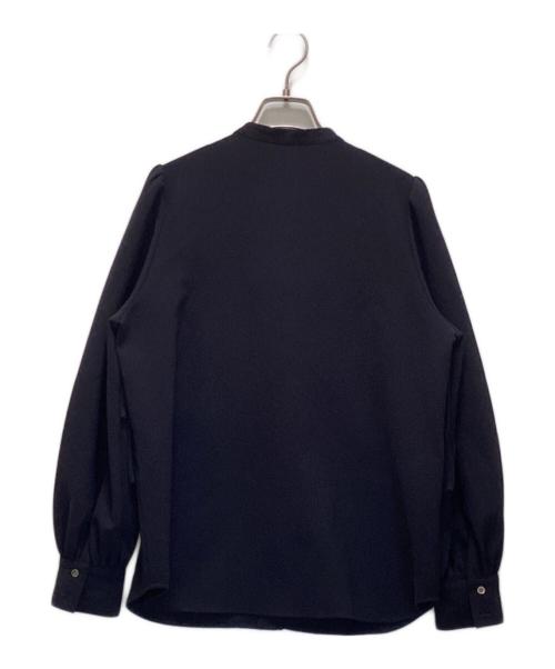 KUMIKYOKU（クミキョク）KUMIKYOKU (クミキョク) コンフォータブルドレープ フリルブラウス ネイビー サイズ:3の古着・服飾アイテム