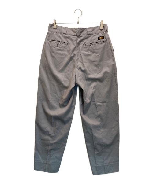 Dickies（ディッキーズ）Dickies (ディッキーズ) TRIPSTER (トリップスター) BEAMS (ビームス) コラボTCツイル3Bスーツセットアップ グレー サイズ:Mの古着・服飾アイテム