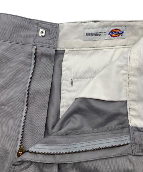 Dickies（ディッキーズ）Dickies (ディッキーズ) TRIPSTER (トリップスター) BEAMS (ビームス) コラボTCツイル3Bスーツセットアップ グレー サイズ:Mの古着・服飾アイテム