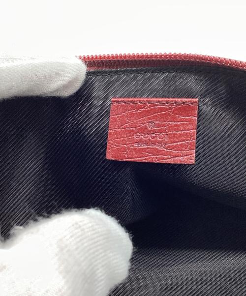 GUCCI（グッチ）GUCCI (グッチ) ハンドポーチ レッドの古着・服飾アイテム