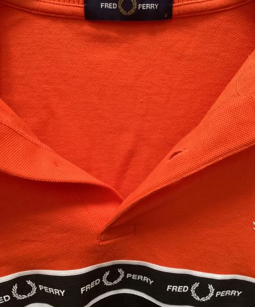 FRED PERRY（フレッドペリー）FRED PERRY (フレッドペリー) ロゴテープバイカラーポロシャツ オレンジ×ブラック サイズ:Sの古着・服飾アイテム