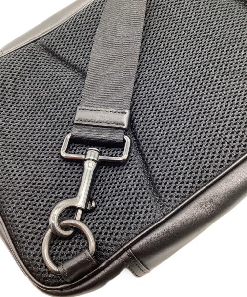 COACH（コーチ）COACH (コーチ) グラハム パック シグネチャー キャンバス ボディーバッグ ブラックの古着・服飾アイテム