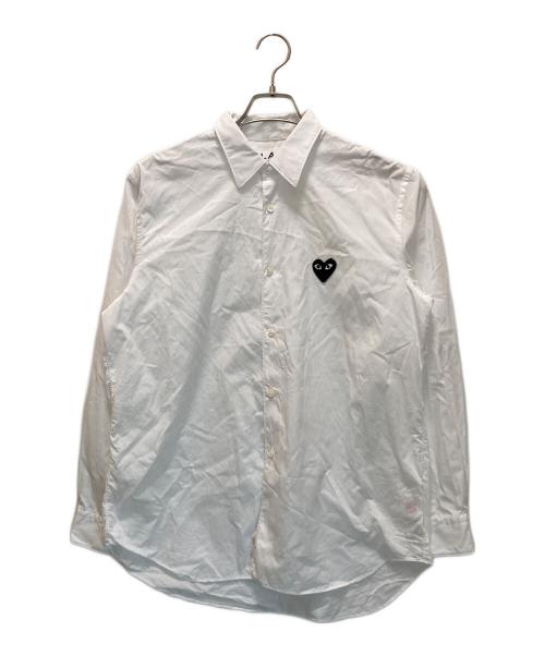PLAY COMME des GARCONS（プレイコムデギャルソン）PLAY COMME des GARCONS (プレイ コムデギャルソン) ワンポイントハートワッペンシャツ ホワイト サイズ:Mの古着・服飾アイテム