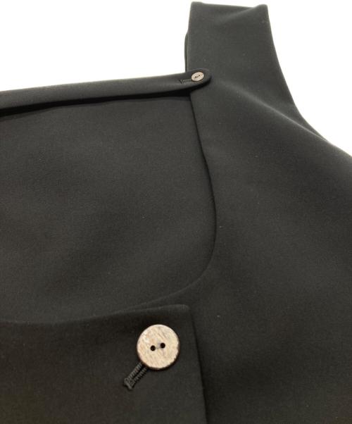 ENFOLD（エンフォルド）ENFOLD (エンフォルド) PLEATS TWO-WAY VEST ベスト ブラック サイズ:38の古着・服飾アイテム