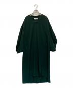 ENFOLDエンフォルド）の古着「ポンジダブルクロススリットVネックドレス」｜グリーン