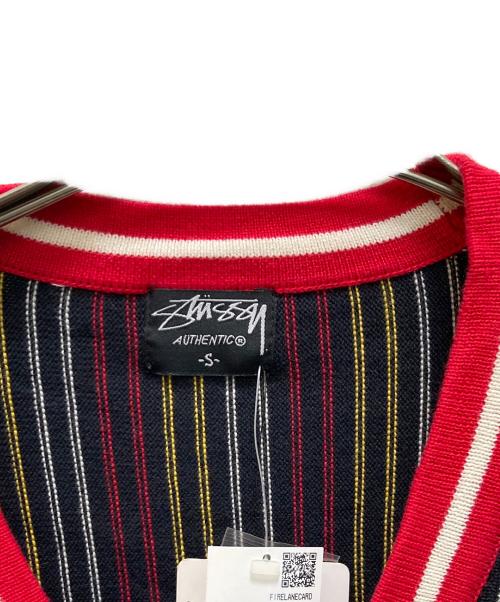 stussy（ステューシー）stussy (ステューシー) ストライプニットカーディガン ブラック×レッド サイズ:Sの古着・服飾アイテム
