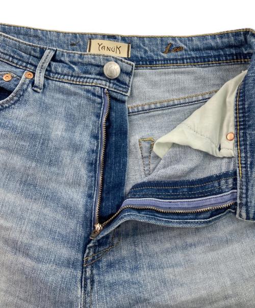 YANUK（ヤヌーク）YANUK (ヤヌーク) ボーイズストレート LEA カットオフデニムパンツ ブルー(SAX) サイズ:26の古着・服飾アイテム