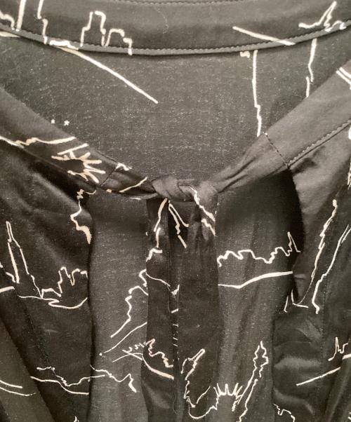 PHEENY（フィーニー）PHEENY (フィーニー) NYCプリントバックオープンワンピース ブラック サイズ:Fの古着・服飾アイテム