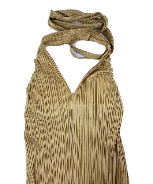 PLEATS PLEASE（プリーツプリーズ）PLEATS PLEASE (プリーツプリーズ) ホルターネックプリーツワンピース ベージュ サイズ:2の古着・服飾アイテム