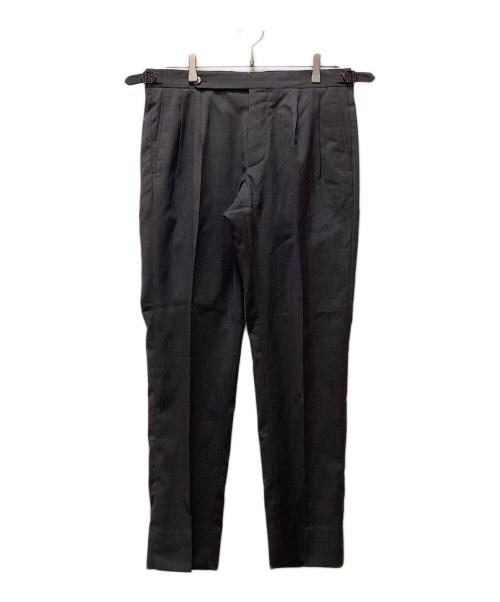 G.T.A（ジーティーアー）G.T.A (ジーティーアー) エリックウールトロピカルソリッド2プリーツサイドアジャスターテーパードパンツ グレー サイズ:48の古着・服飾アイテム