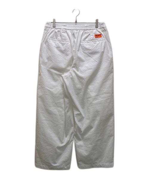 TIGHTBOOTH PRODUCTION（タイトブースプロダクション）TIGHTBOOTH PRODUCTION (タイトブースプロダクション) シアサッカーバルーンパンツ ホワイト サイズ:Lの古着・服飾アイテム