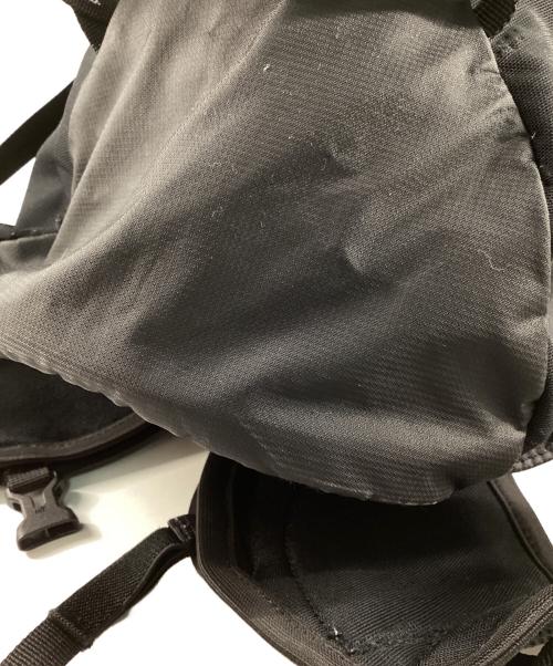 MOUNTAIN HARD WEAR（マウンテンハードウェア）MOUNTAIN HARD WEAR (マウンテンハードウェア) フリューイッド 16 V.3 バックパック ブラックの古着・服飾アイテム