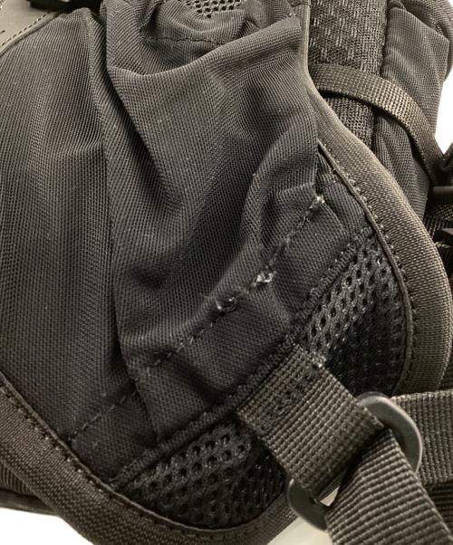 MOUNTAIN HARD WEAR（マウンテンハードウェア）MOUNTAIN HARD WEAR (マウンテンハードウェア) フリューイッド 16 V.3 バックパック ブラックの古着・服飾アイテム