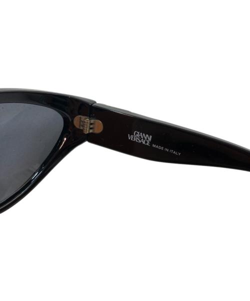 GIANNI VERSACE（ジャンニ・ヴェルサーチ）GIANNI VERSACE (ジャンニ・ヴェルサーチ) メデューサテンプルサングラス ブラックの古着・服飾アイテム