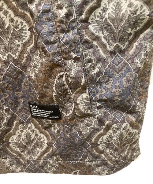 FAT（エフエーティー）FAT (エフエーティー) LIBERTY (リバティ) ダマスクデザインスナップカーディガン グレー サイズ:TITCHの古着・服飾アイテム