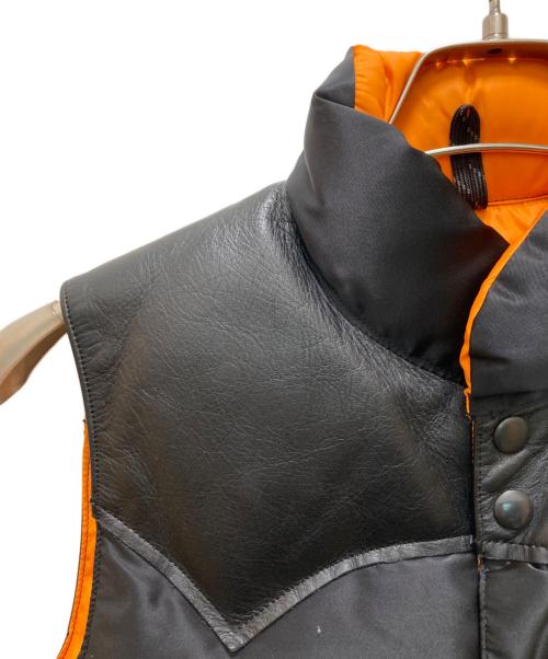 Rocky Mountain FeatherBed（ロッキーマウンテンフェザーベッド）Rocky Mountain FeatherBed (ロッキーマウンテンフェザーベッド) PORTER (ポーター) BEAMS (ビームス) コラボタンカー ヨークレザーダウンベスト ブラック サイズ:36の古着・服飾アイテム