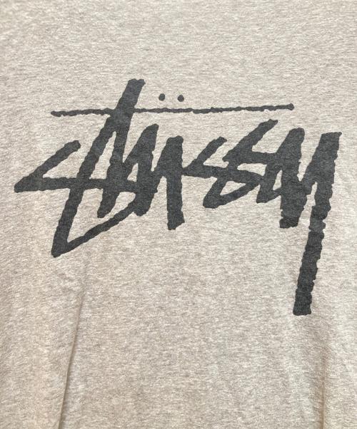 stussy（ステューシー）stussy (ステューシー) オーバーサイズロゴTシャツ グレー サイズ:Sの古着・服飾アイテム