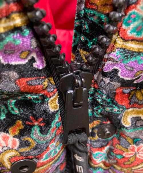 ETRO（エトロ）ETRO (エトロ) 総柄ベロアスタンドカラーダウンジャケット ブラック サイズ:40の古着・服飾アイテム