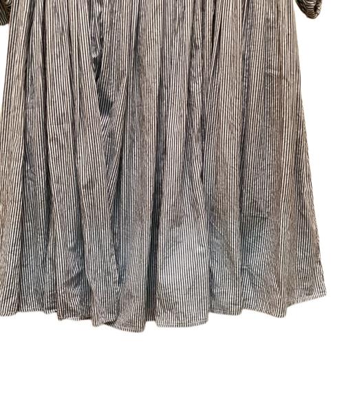 BEARDSLEY（ビアズリー）BEARDSLEY (ビアズリー) 先染めギャザーワンピース ネイビー×ホワイトの古着・服飾アイテム