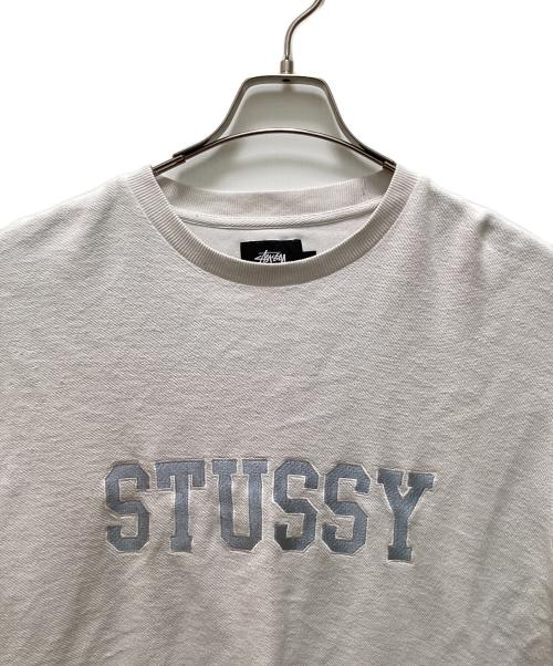 stussy（ステューシー）stussy (ステューシー) ロゴワッペンTシャツ ホワイト サイズ:Mの古着・服飾アイテム