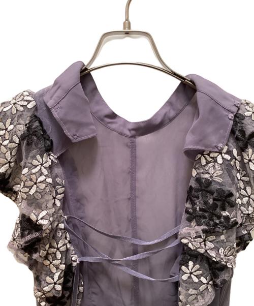 FRAY ID（フレイ アイディー）FRAY ID (フレイ アイディー) エンブロイダリープリーツドレス パープルの古着・服飾アイテム