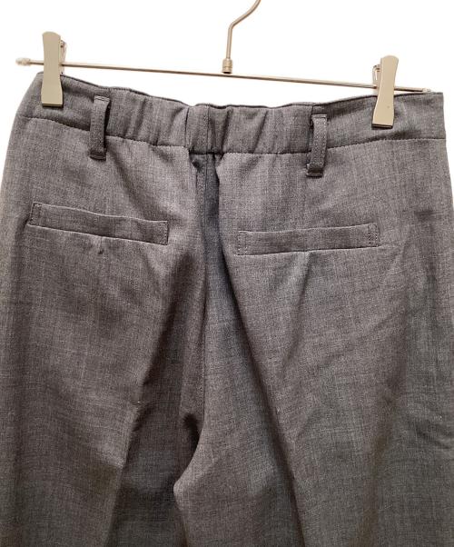 Spick and Span（スピック＆スパン）Spick and Span (スピックアンドスパン) ハイブリッドダブルクロスワンタックパンツ グレー サイズ:40の古着・服飾アイテム