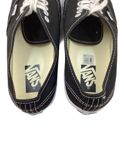 VANS（ヴァンズ）VANS (バンズ) オーセンティック リイシュー 44 ホワイト×ブラック サイズ:27 未使用品の古着・服飾アイテム