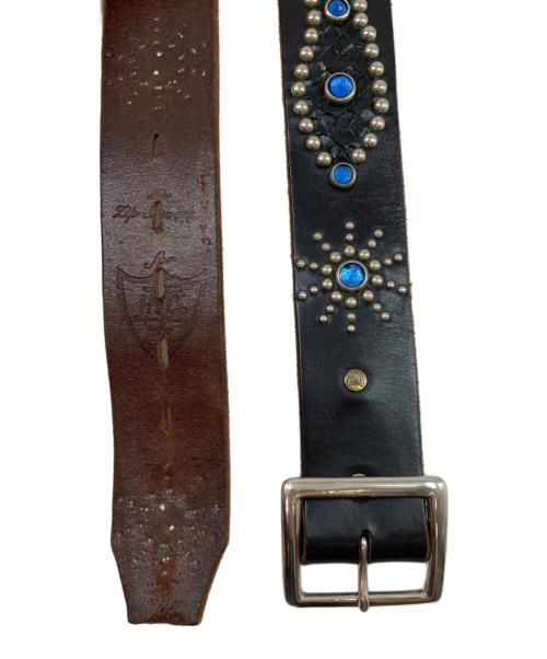 htc（エイチティーシー）htc (エイチティーシー) パイソン切替 ピーナッツスタッズ ラインストーン レザーベルト ブラックの古着・服飾アイテム