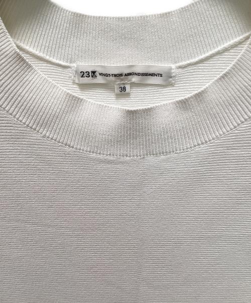 23区（ニジュウサンク）23区 (ニジュウサンク) 【洗える】レーヨンポリエステルストレッチ フレア ニット ホワイト サイズ:38の古着・服飾アイテム
