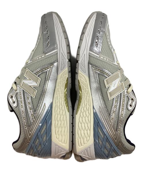 NEW BALANCE（ニューバランス）NEW BALANCE (ニューバランス) KITH (キス) M1906RKC シルバー×ブルー サイズ:29の古着・服飾アイテム