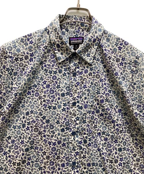 Patagonia（パタゴニア）Patagonia (パタゴニア) ゴー・トゥ・シャツ ホワイト×ブルー サイズ:XSの古着・服飾アイテム
