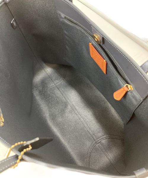 COACH（コーチ）COACH (コーチ) シティ トート バッグ・シグネチャー キャンバス・チェリー プリント ネイビーの古着・服飾アイテム